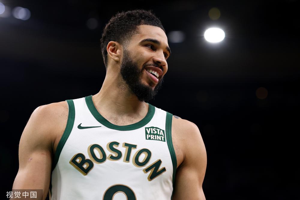 的年轻前锋 的年轻前锋