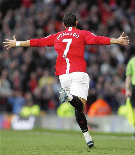 不仅给球迷 不仅给球迷